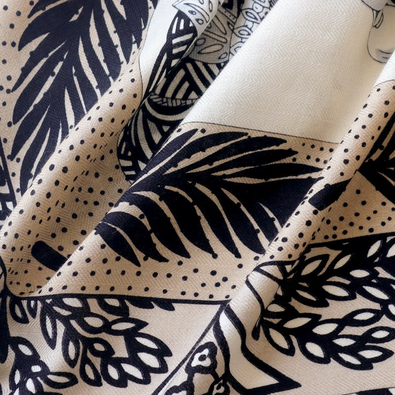 Silk Wool Scarf 135CM Luxury D - огляд і ціна Winter Clothing Hong Kong